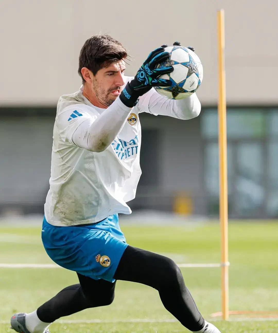 足总杯加时末段再迎强敌，里昂外线爆发，主帅态度：话题不断，心理建设被强调(末段爱情by丧心病狂的瓜皮)-开云